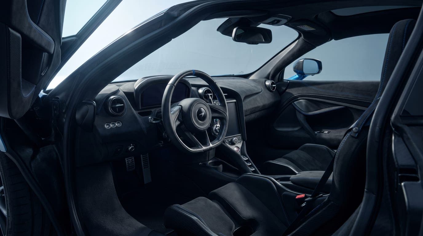 McLaren 750S interior cockpit